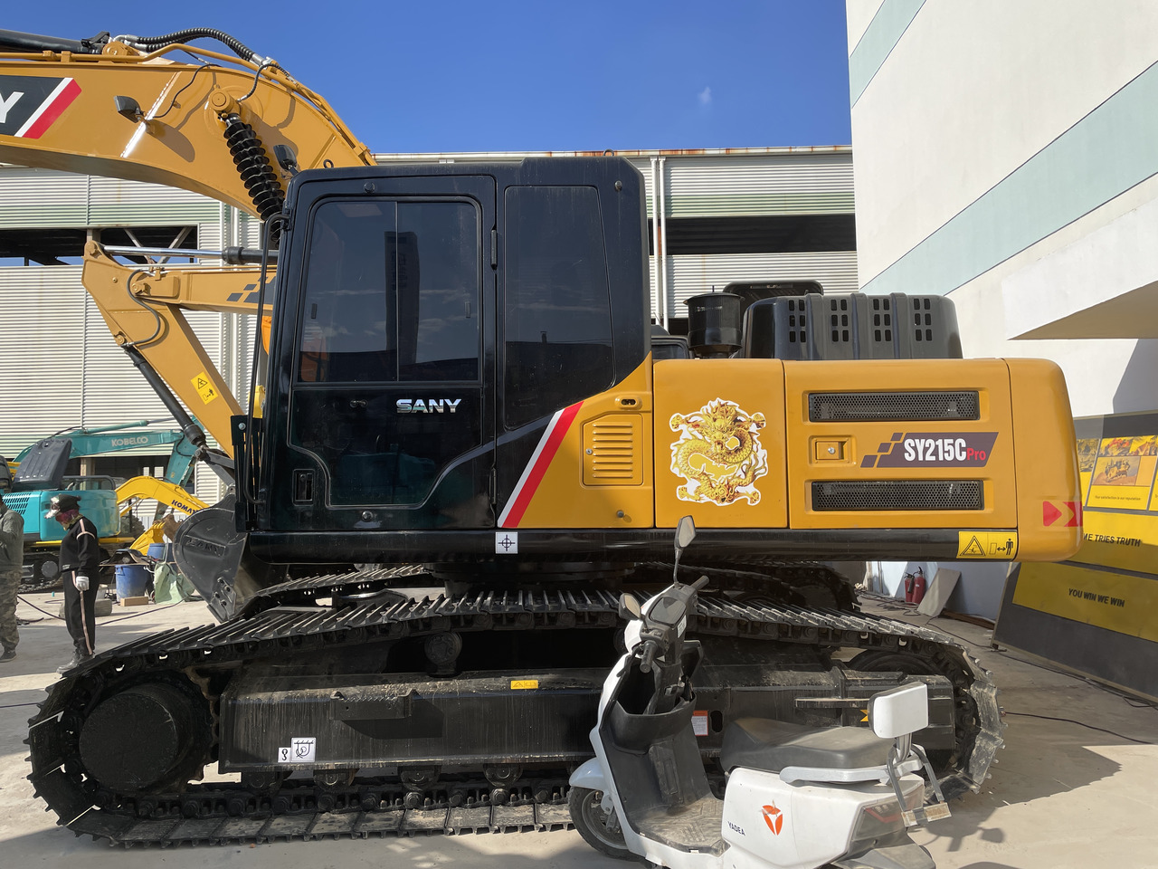 SANY SY215C - Excavator pe şenile: Foto 1 SANY SY215C - Excavator pe şenile: Foto 1