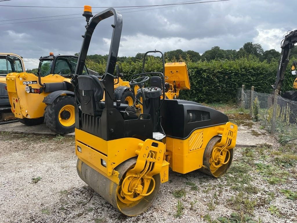 Bomag BW 120 AD-4 - Cilindru compactor pentru asfalt: Foto 2 Bomag BW 120 AD-4 - Cilindru compactor pentru asfalt: Foto 2