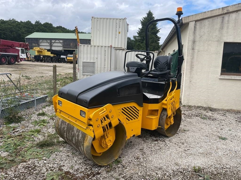 Bomag BW 120 AD-4 - Cilindru compactor pentru asfalt: Foto 4 Bomag BW 120 AD-4 - Cilindru compactor pentru asfalt: Foto 4