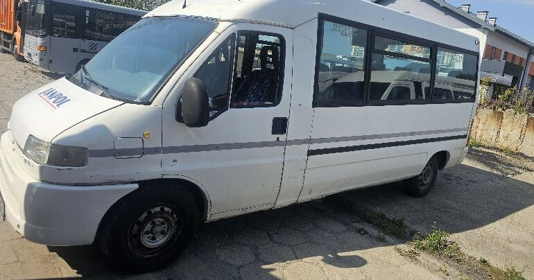 Peugeot BOXER 2.5 - Microbuz, Transport persoane: Foto 5 Peugeot BOXER 2.5 - Microbuz, Transport persoane: Foto 5