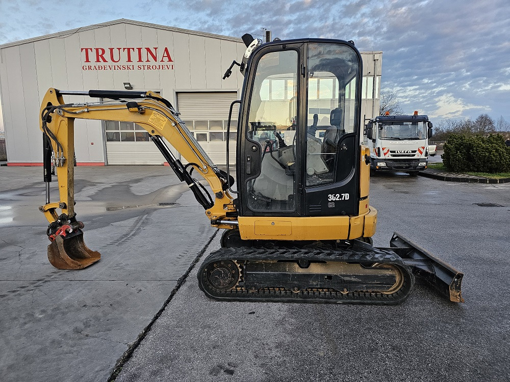 CATERPILLAR 302.7DCR - Mini excavator: Foto 1 CATERPILLAR 302.7DCR - Mini excavator: Foto 1