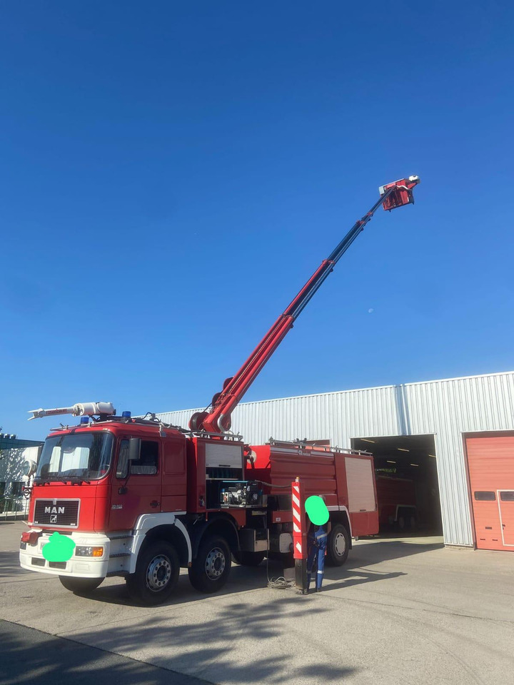 MAN 35.403 - Autospeciala de stins incendii: Foto 3 MAN 35.403 - Autospeciala de stins incendii: Foto 3