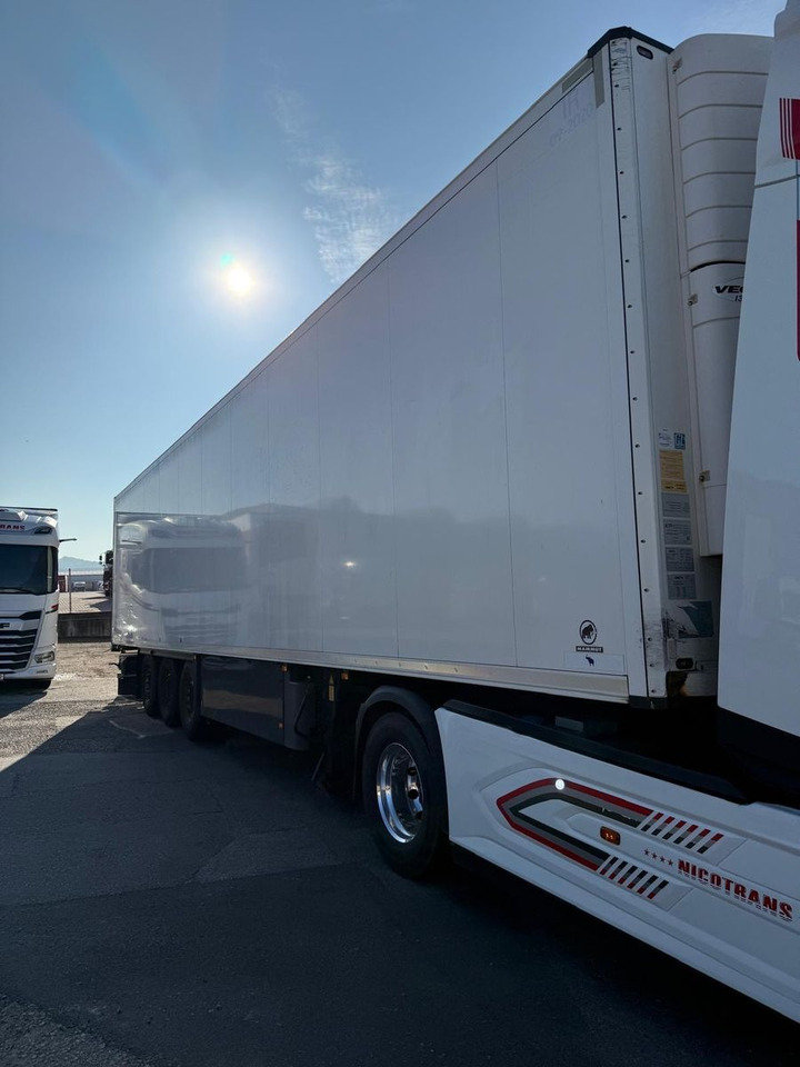 Schmitz Cargobull SKO 24 Carrier - Semiremorcă frigider: Foto 1 Schmitz Cargobull SKO 24 Carrier - Semiremorcă frigider: Foto 1