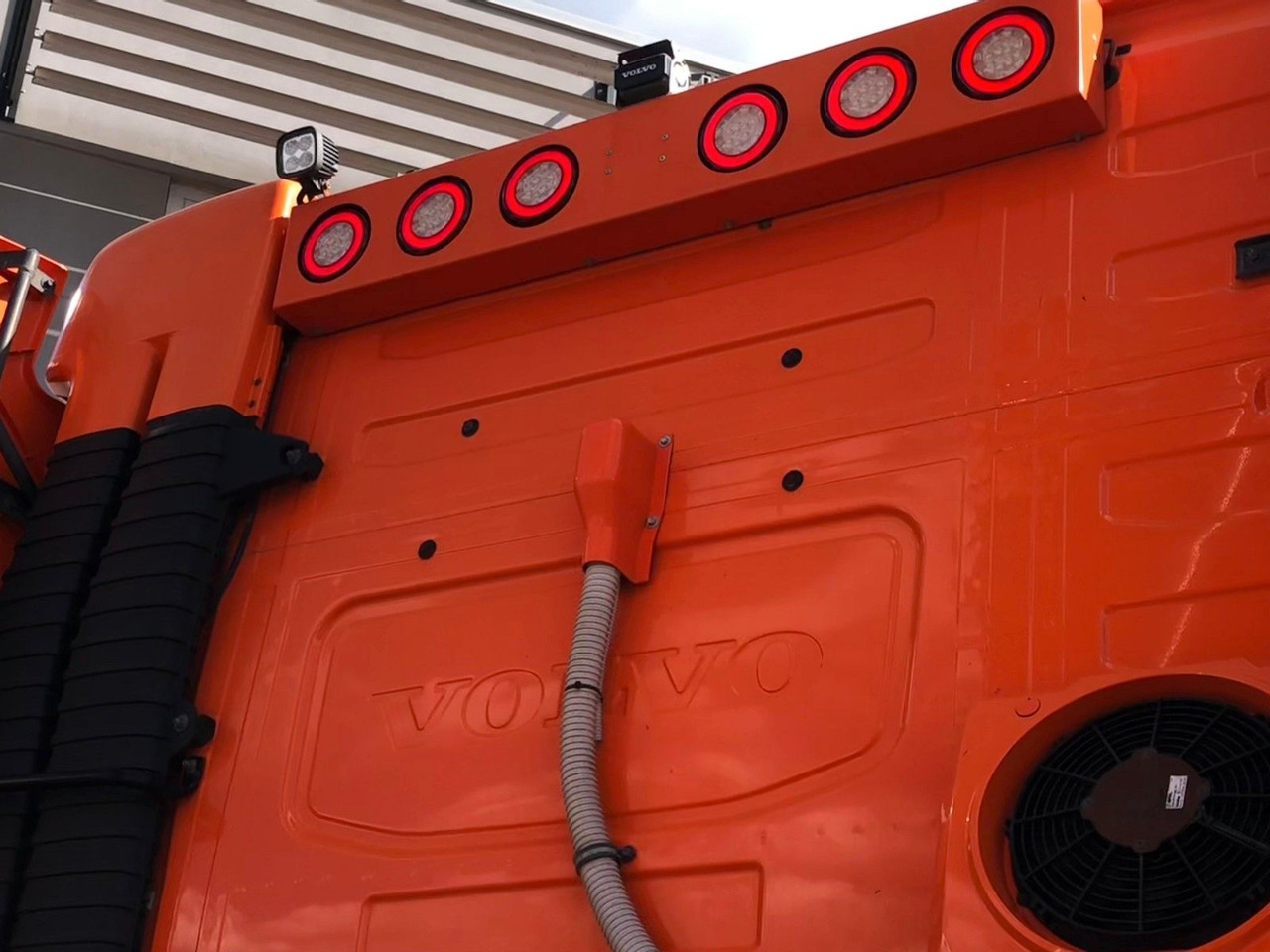 Volvo FH460 8x4 Tridem*TopZustand*excellent condition - Camion basculantă: Foto 3 Volvo FH460 8x4 Tridem*TopZustand*excellent condition - Camion basculantă: Foto 3