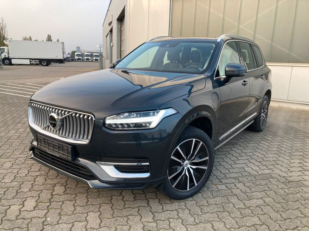 Volvo XC 90 T8 7-Sitzer Inscr. Expr. Recharge AWD Volvo XC 90 T8 7-Sitzer Inscr. Expr. Recharge AWD - SUV: Foto 1 Volvo XC 90 T8 7-Sitzer Inscr. Expr. Recharge AWD Volvo XC 90 T8 7-Sitzer Inscr. Expr. Recharge AWD - SUV: Foto 1