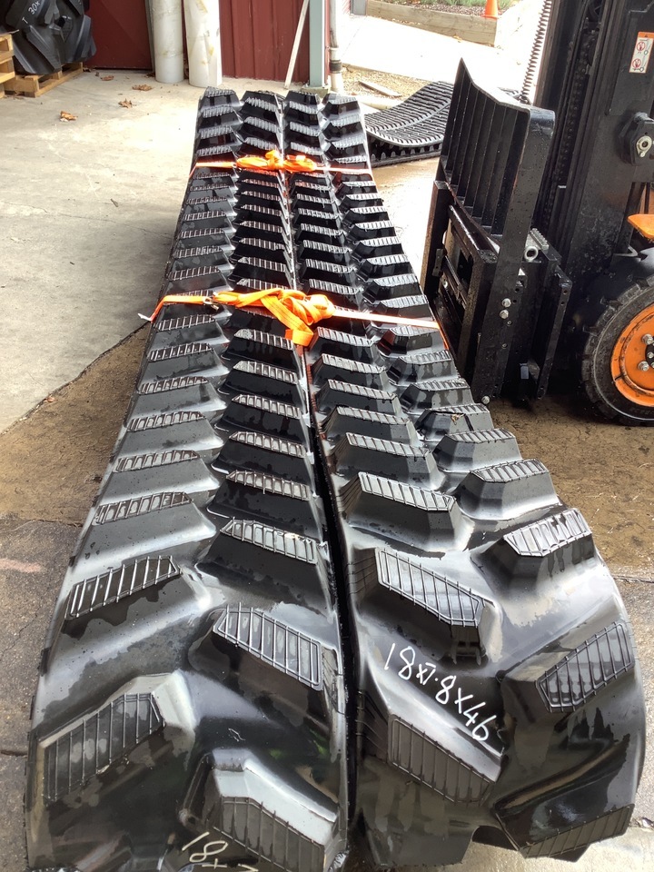 John Deere - GTW TankTuff Landwirtschaftliche Gummiketten - Senila pentru Tractor pe senile: Foto 2 John Deere - GTW TankTuff Landwirtschaftliche Gummiketten - Senila pentru Tractor pe senile: Foto 2