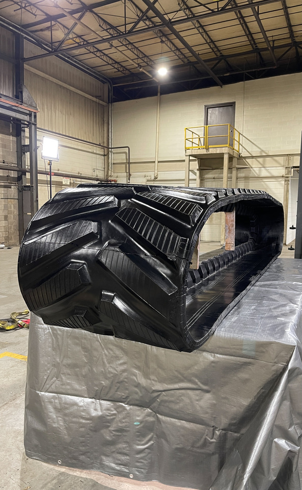 Versatile, Kinze Grain Carts, Kubota Delta track - Senila pentru Tractor pe senile: Foto 2 Versatile, Kinze Grain Carts, Kubota Delta track - Senila pentru Tractor pe senile: Foto 2