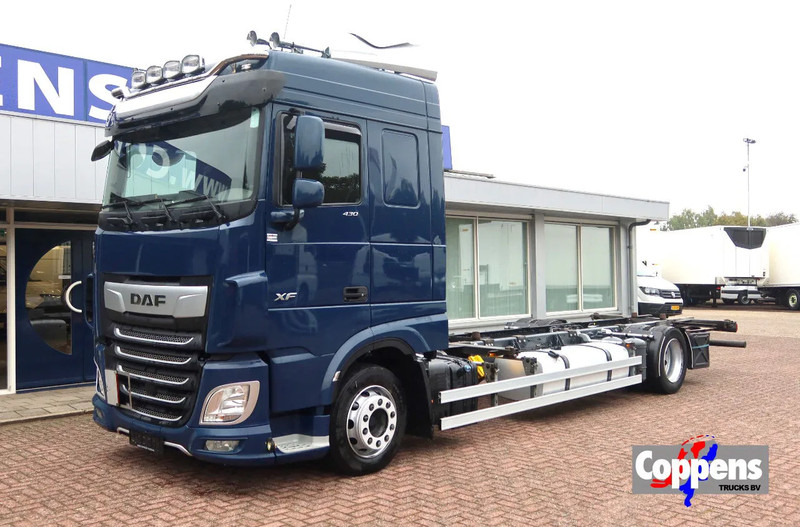 DAF XF 430 430 FA 4x2 BDF/Chassiscabine Wisselbare opbouw - Camion şasiu: Foto 1 DAF XF 430 430 FA 4x2 BDF/Chassiscabine Wisselbare opbouw - Camion şasiu: Foto 1