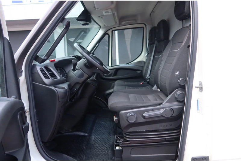 Iveco 70-C 18 Automaat L3H3 C RIJBEWIJS - Dubă: Foto 5 Iveco 70-C 18 Automaat L3H3 C RIJBEWIJS - Dubă: Foto 5