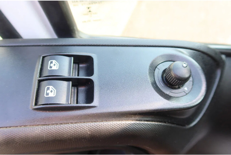 Iveco Daily 35S16 Bakwagen + Laadklep 750kg - Autoutilitară box: Foto 5 Iveco Daily 35S16 Bakwagen + Laadklep 750kg - Autoutilitară box: Foto 5