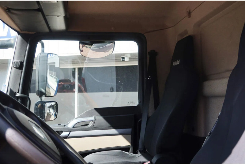 MAN TGL 12.250 Bakwagen + Laadklep DHollandia 2000 kg - Camion furgon: Foto 5 MAN TGL 12.250 Bakwagen + Laadklep DHollandia 2000 kg - Camion furgon: Foto 5