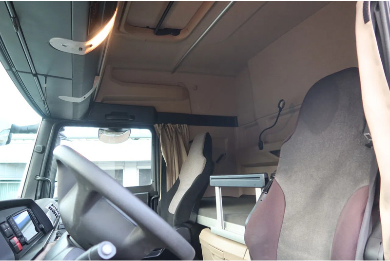 MAN TGX 18 .340 4x2 Full air Chassis, twist locks - Camion şasiu: Foto 5 MAN TGX 18 .340 4x2 Full air Chassis, twist locks - Camion şasiu: Foto 5