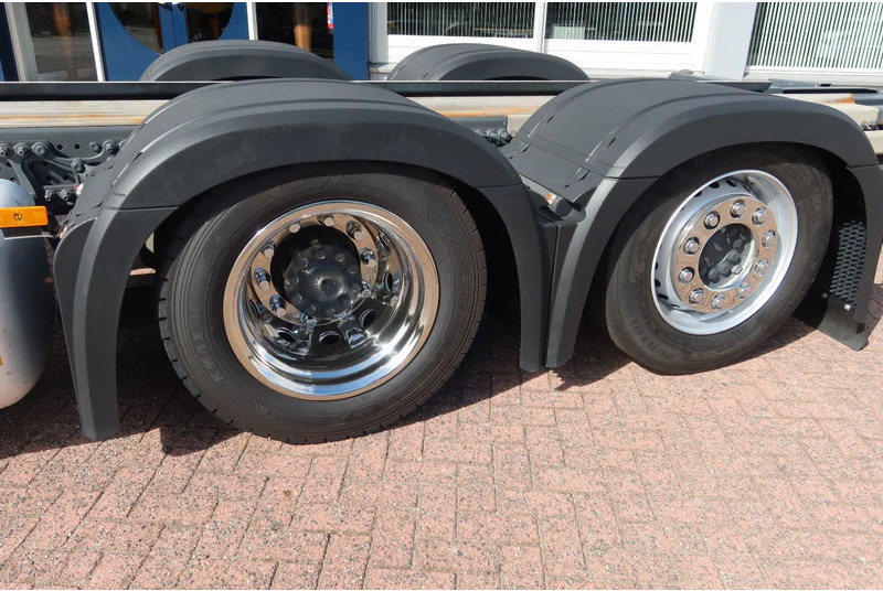 Camion şasiu Mercedes-Benz Actros 2642 LL Chassis Cabine Giga space: Foto 14