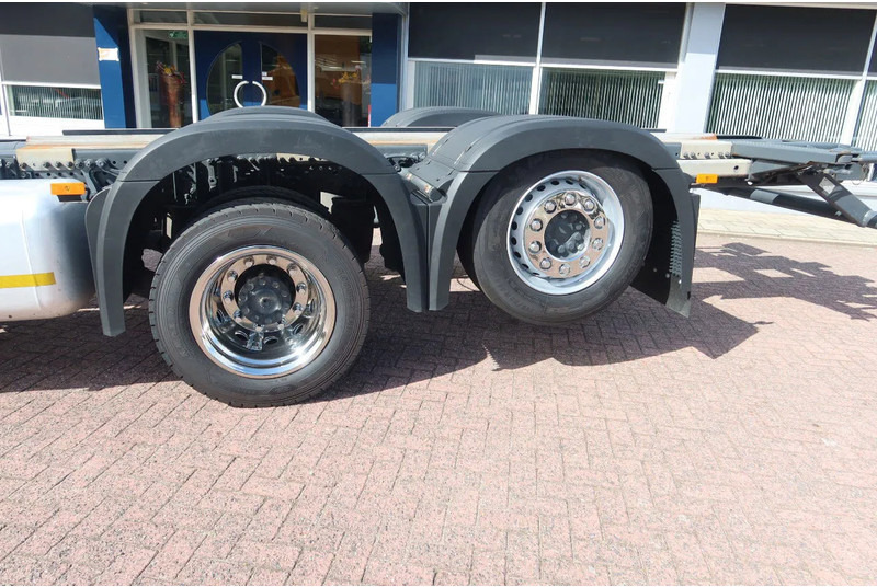 Camion şasiu Mercedes-Benz Actros 2642 LL Chassis Cabine Giga space: Foto 16