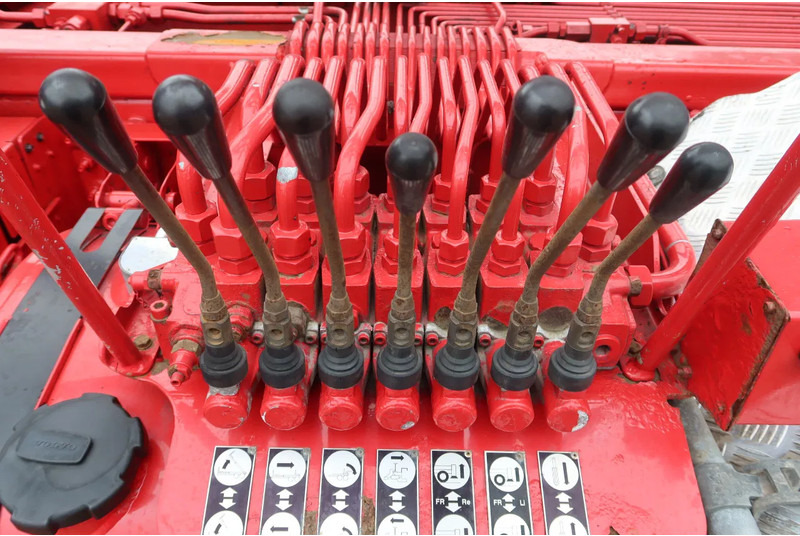 Volvo FH 460 Hooklift 8x2 Haakarm. 3x Steering axle - Camion cu sistem de cablu: Foto 4 Volvo FH 460 Hooklift 8x2 Haakarm. 3x Steering axle - Camion cu sistem de cablu: Foto 4