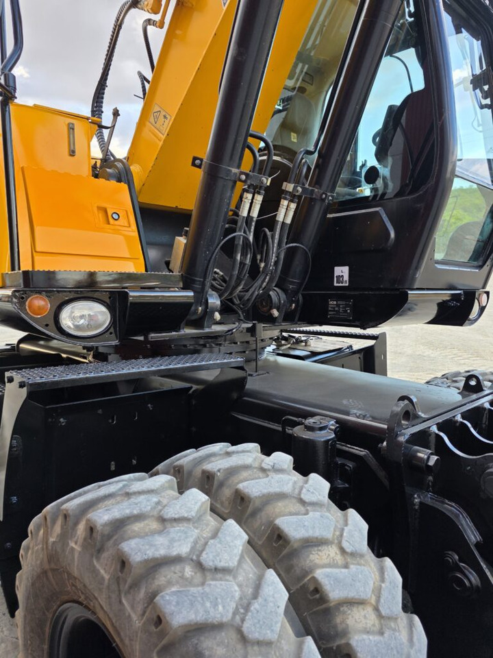 JCB JS200WT4 - Excavator pe roţi: Foto 5 JCB JS200WT4 - Excavator pe roţi: Foto 5