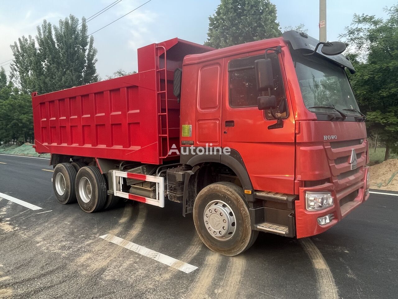 Howo 6x4 DUMP TRUCK - Camion basculantă: Foto 1 Howo 6x4 DUMP TRUCK - Camion basculantă: Foto 1