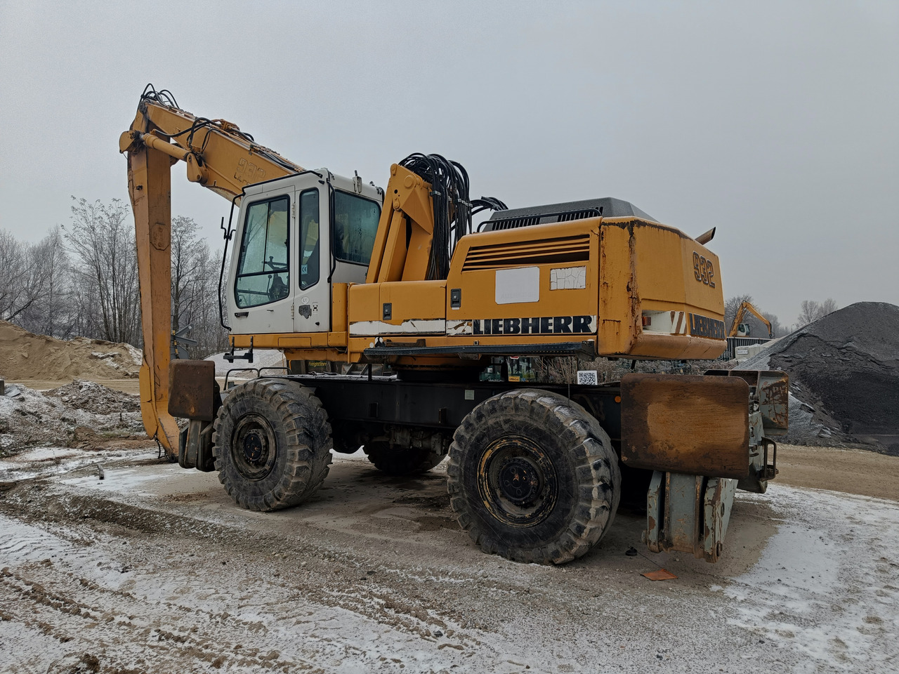 LIEBHERR A 932 Litronic - Excavator pentru manipulare de materiale: Foto 4 LIEBHERR A 932 Litronic - Excavator pentru manipulare de materiale: Foto 4