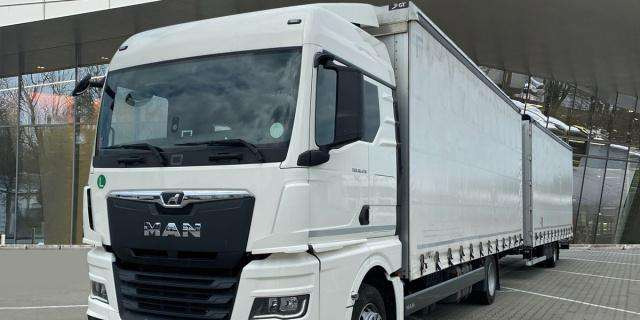 MAN TGX18.470 4x2 LL Retarder (8830) - Camion cu prelată: Foto 1 MAN TGX18.470 4x2 LL Retarder (8830) - Camion cu prelată: Foto 1