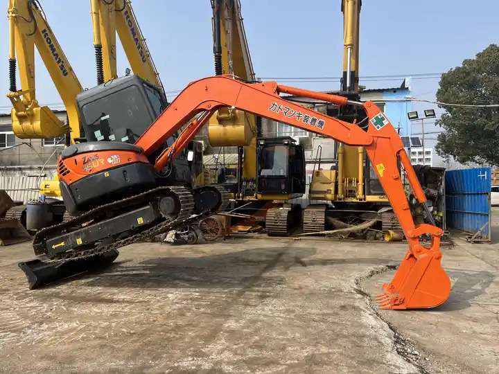 All original mini excavator hitachi used ZX55 ZX60 ZX70 small second hand excavator made in Japan - Excavator pe şenile: Foto 3 All original mini excavator hitachi used ZX55 ZX60 ZX70 small second hand excavator made in Japan - Excavator pe şenile: Foto 3