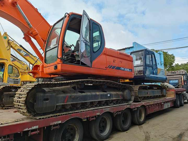 Awesome Performance Korea Imported Small Scale Used Doosan Dh60 Dh55 Dh150 Dx60 Dx225 Excavator in China - Excavator pe şenile: Foto 2 Awesome Performance Korea Imported Small Scale Used Doosan Dh60 Dh55 Dh150 Dx60 Dx225 Excavator in China - Excavator pe şenile: Foto 2