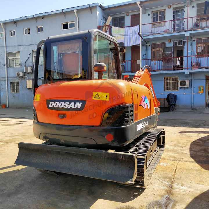 Awesome Performance Korea Imported Small Scale Used Doosan Dh60 Excavator - Excavator pe şenile: Foto 5 Awesome Performance Korea Imported Small Scale Used Doosan Dh60 Excavator - Excavator pe şenile: Foto 5
