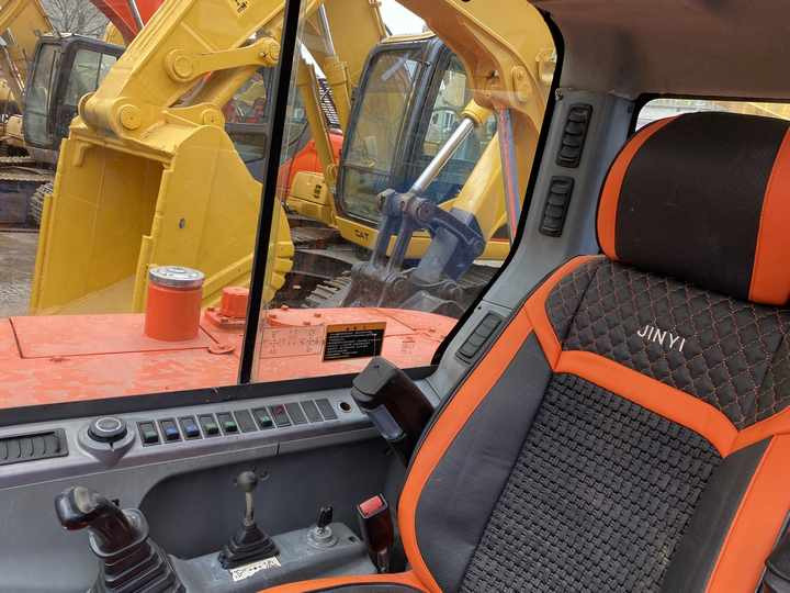 Awesome Performance Korea Imported Small Scale Used Doosan Dx60 Excavator in Shanghai - Excavator pe şenile: Foto 4 Awesome Performance Korea Imported Small Scale Used Doosan Dx60 Excavator in Shanghai - Excavator pe şenile: Foto 4