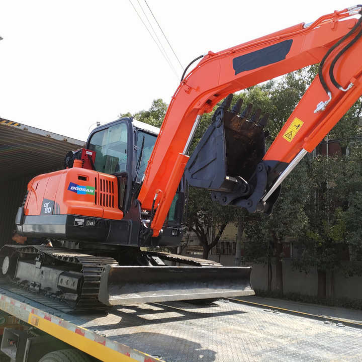 Awesome Performance Korea Imported Small Scale Used Doosan Excavator Dx60 Dx225 Dh60 Dh55 - Excavator pe şenile: Foto 1 Awesome Performance Korea Imported Small Scale Used Doosan Excavator Dx60 Dx225 Dh60 Dh55 - Excavator pe şenile: Foto 1