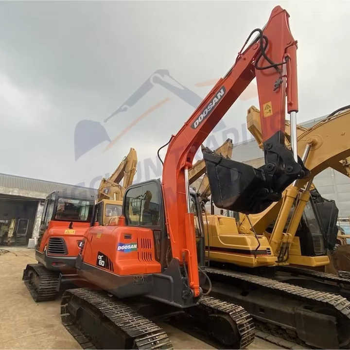 Awesome Performance good price Korea Imported Small Scale Used Doosan Dx60 Excavator - Excavator pe şenile: Foto 1 Awesome Performance good price Korea Imported Small Scale Used Doosan Dx60 Excavator - Excavator pe şenile: Foto 1