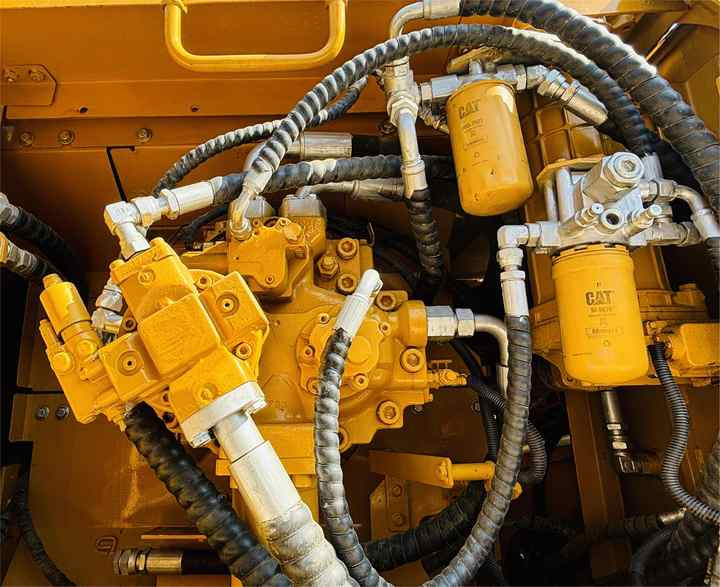 Cat 336d Large Used Excavator,36ton Large Heavy Construction Digging Excavators Imported From Japan On Sale In Shanghai - Excavator pe şenile: Foto 4 Cat 336d Large Used Excavator,36ton Large Heavy Construction Digging Excavators Imported From Japan On Sale In Shanghai - Excavator pe şenile: Foto 4