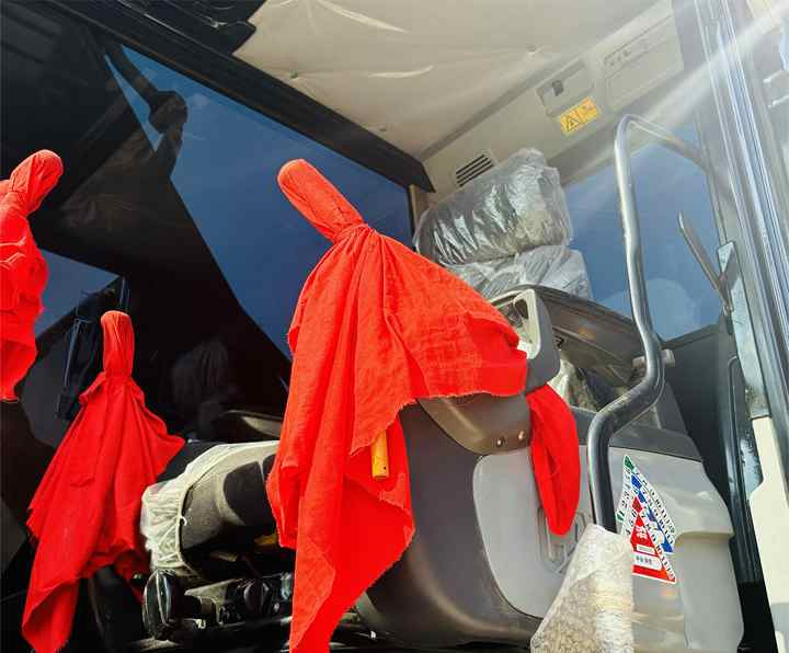 Cat 336d Large Used Excavator,36ton Large Heavy Construction Digging Excavators Imported From Japan On Sale In Shanghai - Excavator pe şenile: Foto 5 Cat 336d Large Used Excavator,36ton Large Heavy Construction Digging Excavators Imported From Japan On Sale In Shanghai - Excavator pe şenile: Foto 5