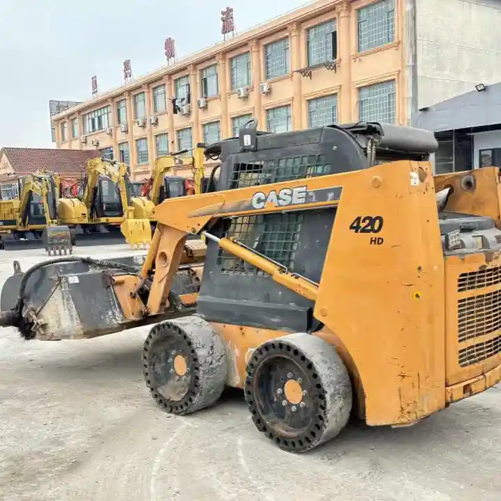 Construction Mini Equipment Case 420 Skid Steer Loader for Sale - Mini încărcător: Foto 2 Construction Mini Equipment Case 420 Skid Steer Loader for Sale - Mini încărcător: Foto 2