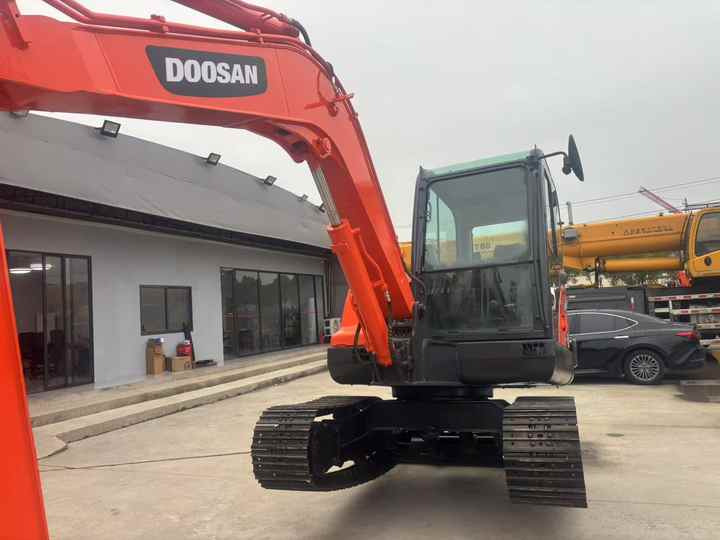 Doosan DX60 DX60-9c DH60-7 DX60W DX80 DX75 DX55 DH35 DH55 Used Mini Excavator Mas Maquinaria Municipal Y Ambiental - Excavator: Foto 3 Doosan DX60 DX60-9c DH60-7 DX60W DX80 DX75 DX55 DH35 DH55 Used Mini Excavator Mas Maquinaria Municipal Y Ambiental - Excavator: Foto 3
