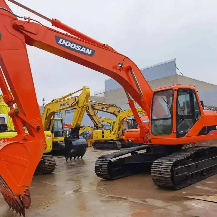 Excellent ConditionUsed Excavator Doosan Dh220 ,Nice Performance 22ton Used Excavator Dh220-7 At Low Price For Sale - Excavator pe şenile: Foto 1 Excellent ConditionUsed Excavator Doosan Dh220 ,Nice Performance 22ton Used Excavator Dh220-7 At Low Price For Sale - Excavator pe şenile: Foto 1