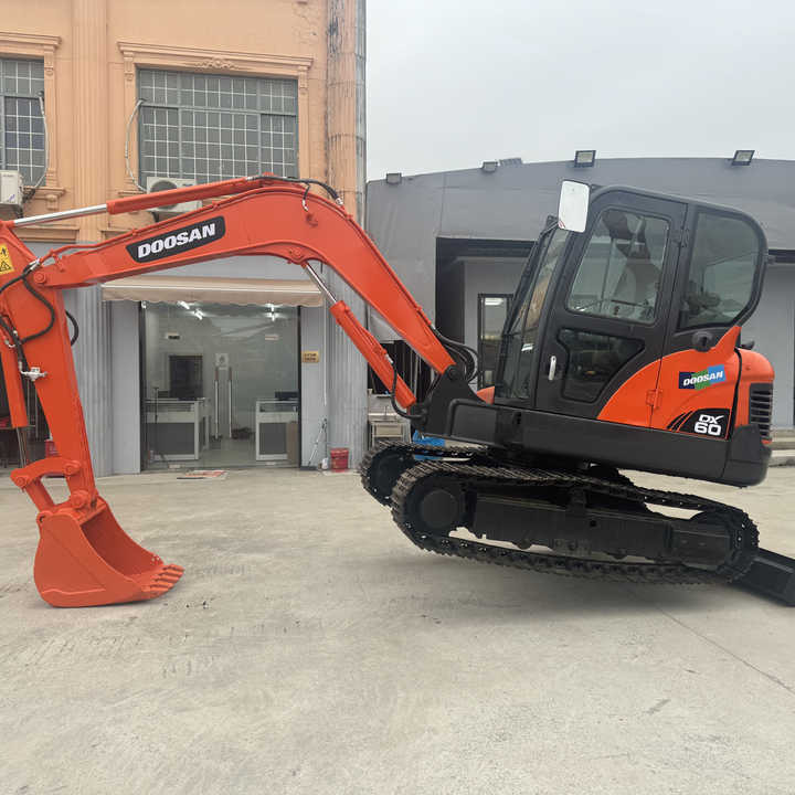 Nice Performance 6t Small Used Excavator,Original Korea Doosan Used Excavators Doosan Dx60 for Sale - Excavator pe şenile: Foto 1 Nice Performance 6t Small Used Excavator,Original Korea Doosan Used Excavators Doosan Dx60 for Sale - Excavator pe şenile: Foto 1