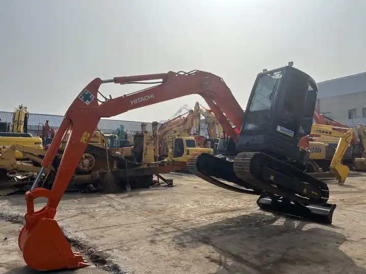 Used Excavator Hitachi Zaxis55ur good quality made in japan Hitachi ZX55ur crawler excavator - Excavator pe şenile: Foto 5 Used Excavator Hitachi Zaxis55ur good quality made in japan Hitachi ZX55ur crawler excavator - Excavator pe şenile: Foto 5