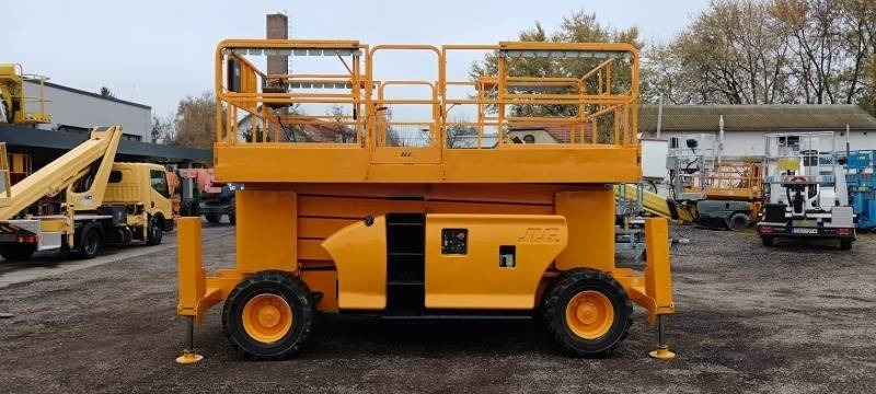 JLG 4394RT - 15m, 4x4, diesel - Platforma foarfeca: Foto 4 JLG 4394RT - 15m, 4x4, diesel - Platforma foarfeca: Foto 4