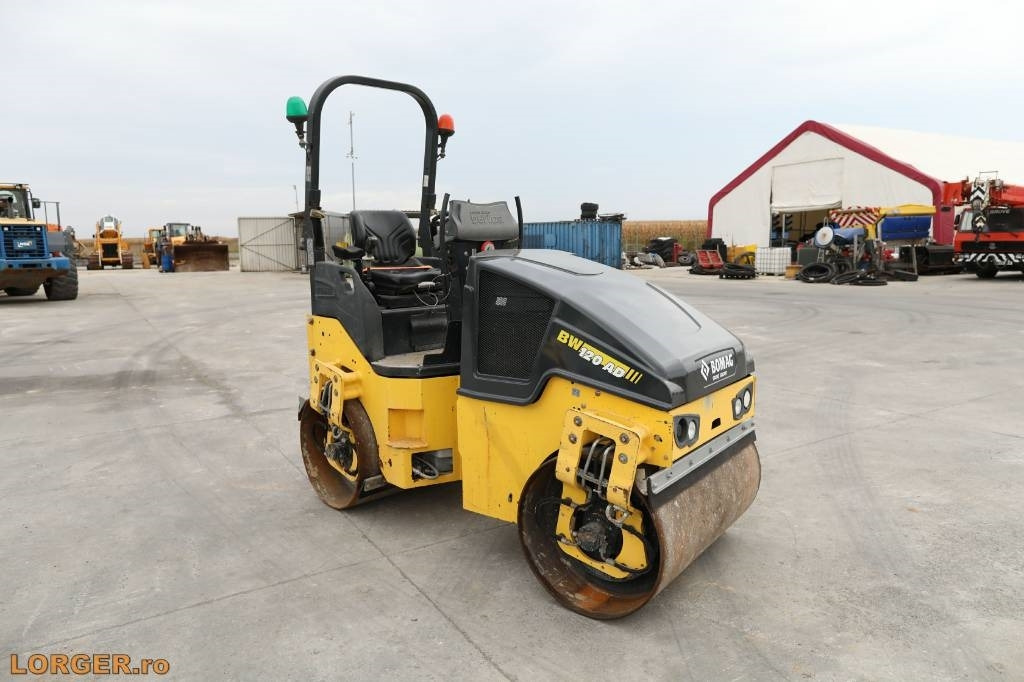 Bomag BW 120 AD-5 - Cilindru compactor pentru asfalt: Foto 4 Bomag BW 120 AD-5 - Cilindru compactor pentru asfalt: Foto 4