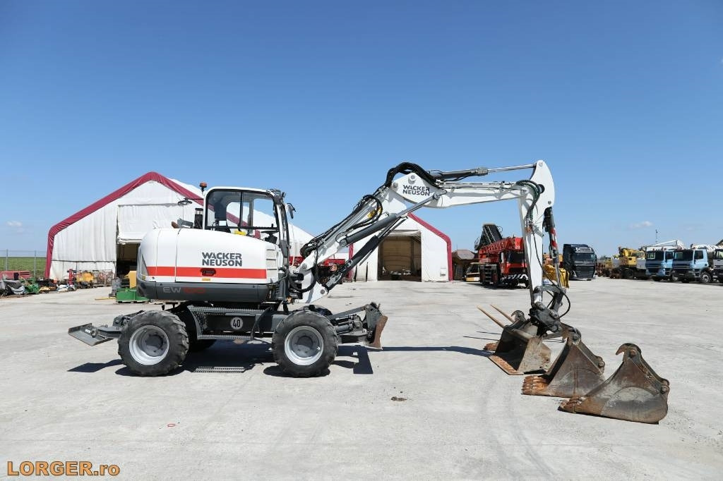 Wacker Neuson EW 100 - Excavator pe roţi: Foto 3 Wacker Neuson EW 100 - Excavator pe roţi: Foto 3