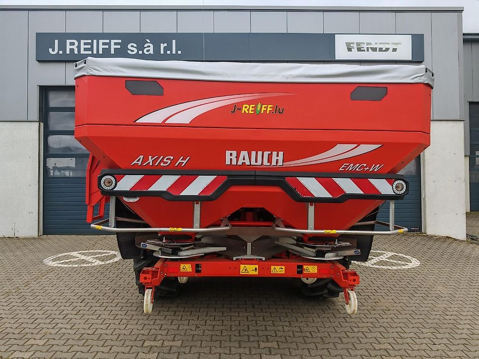 J.Reiff Sarl
Herr Stefan Neukirch - 77 Z.I in den - Imprastietor îngrăşăminte: Foto 2 J.Reiff Sarl
Herr Stefan Neukirch - 77 Z.I in den - Imprastietor îngrăşăminte: Foto 2