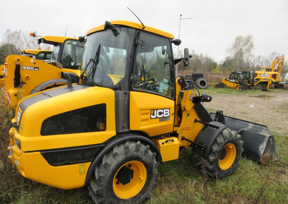 JCB 406 - Încărcător frontal pe pneuri: Foto 3 JCB 406 - Încărcător frontal pe pneuri: Foto 3