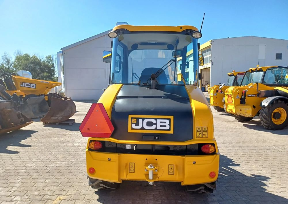 JCB 406 - Încărcător frontal pe pneuri: Foto 5 JCB 406 - Încărcător frontal pe pneuri: Foto 5