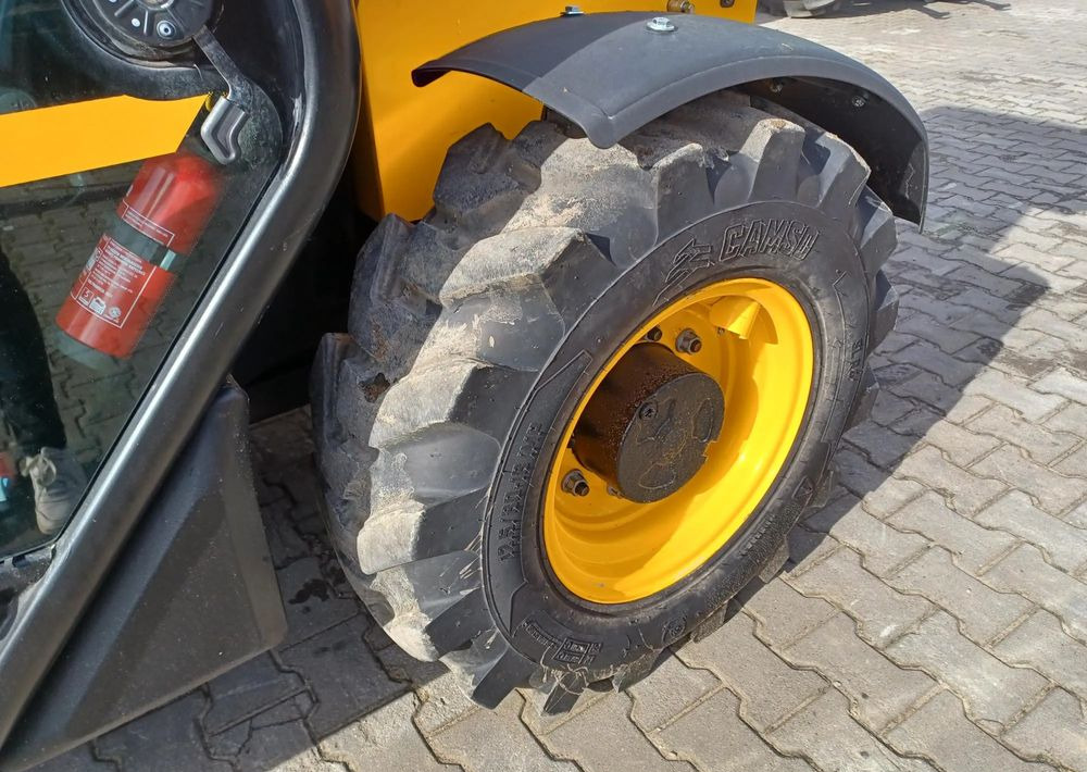 Stivuitor telescopic JCB 525-60 Agri Plus: Foto 9