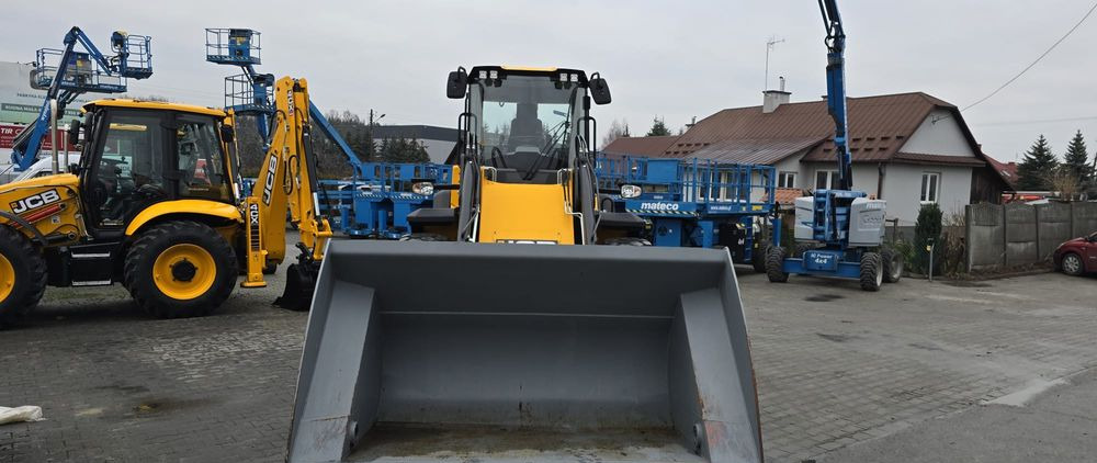 JCB - Excavator pe roţi: Foto 4 JCB - Excavator pe roţi: Foto 4