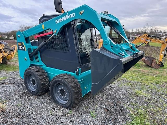 SUNWARD SWL2830 SUNWARD /BOBCAT - Mini încărcător: Foto 2 SUNWARD SWL2830 SUNWARD /BOBCAT - Mini încărcător: Foto 2