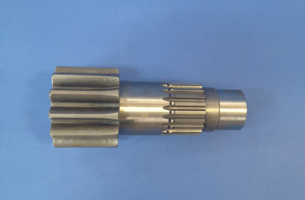 010210A / 1903124703 Wałek silnika obrotu Takeuchi TB016 - Reductor de rotire pentru Utilaje constructii: Foto 2 010210A / 1903124703 Wałek silnika obrotu Takeuchi TB016 - Reductor de rotire pentru Utilaje constructii: Foto 2