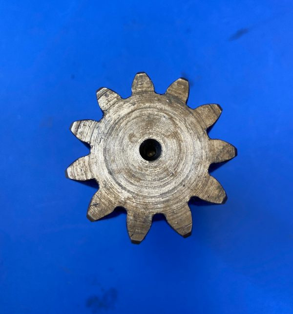 Wałek obrotu 010390A – NewHolland E18 Case CX18 - Reductor de rotire pentru Utilaje constructii: Foto 3 Wałek obrotu 010390A – NewHolland E18 Case CX18 - Reductor de rotire pentru Utilaje constructii: Foto 3