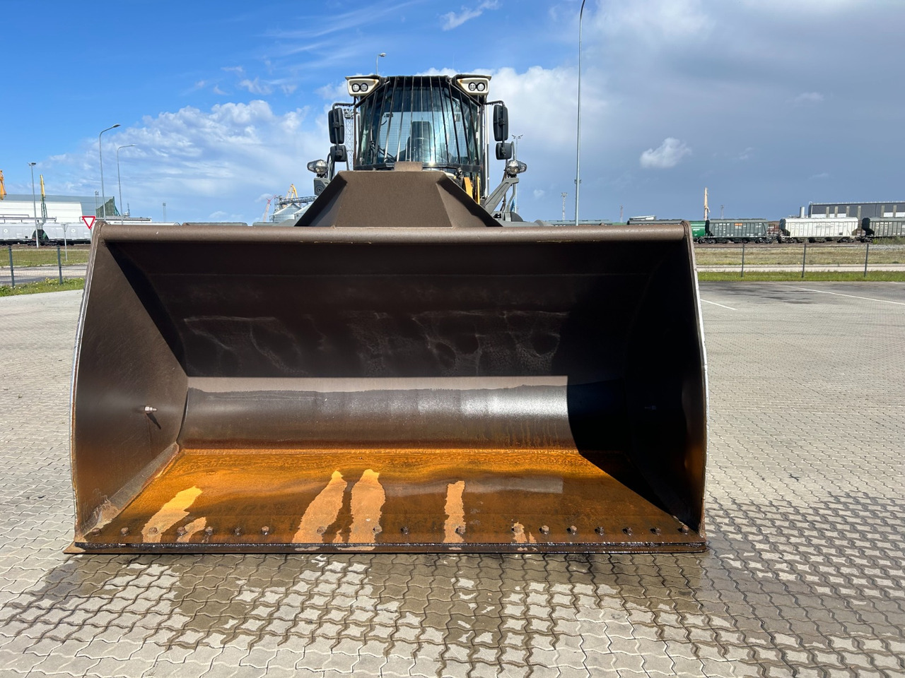 LIEBHERR L576 - Încărcător frontal pe pneuri: Foto 4 LIEBHERR L576 - Încărcător frontal pe pneuri: Foto 4