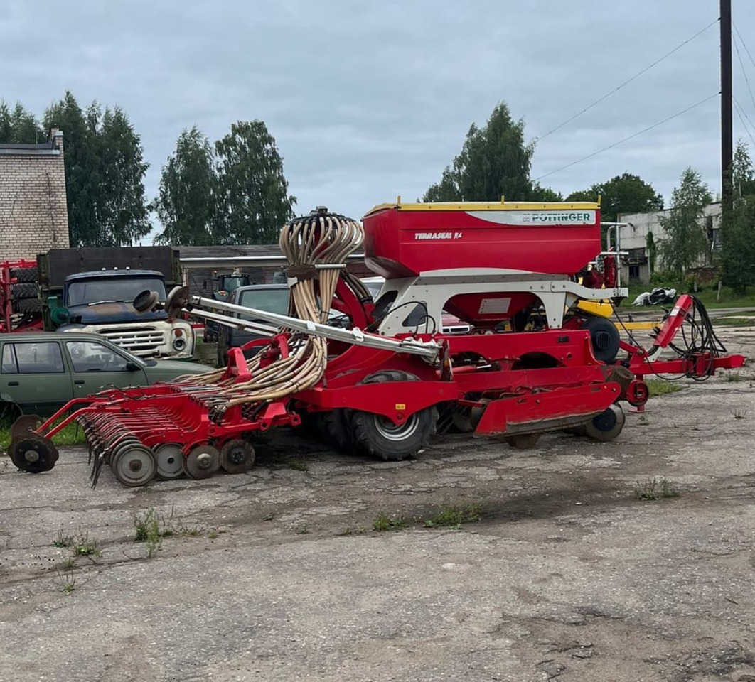 Pottinger Terrasem Artis R4 - Semănătoare combinată: Foto 1 Pottinger Terrasem Artis R4 - Semănătoare combinată: Foto 1