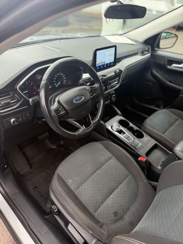 Berlină/ Sedan Ford Kuga Trend: Foto 8 Berlină/ Sedan Ford Kuga Trend: Foto 8